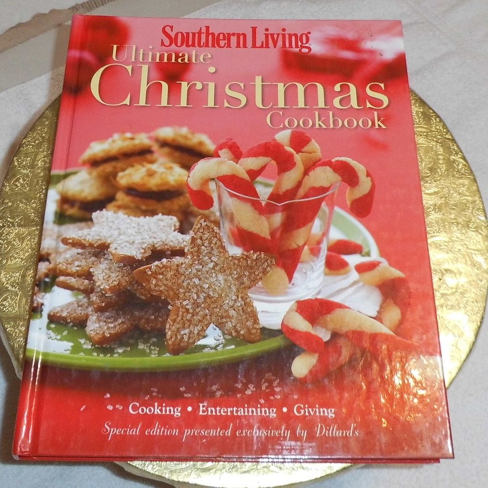 Book - Ultimate Christmas Cookbook